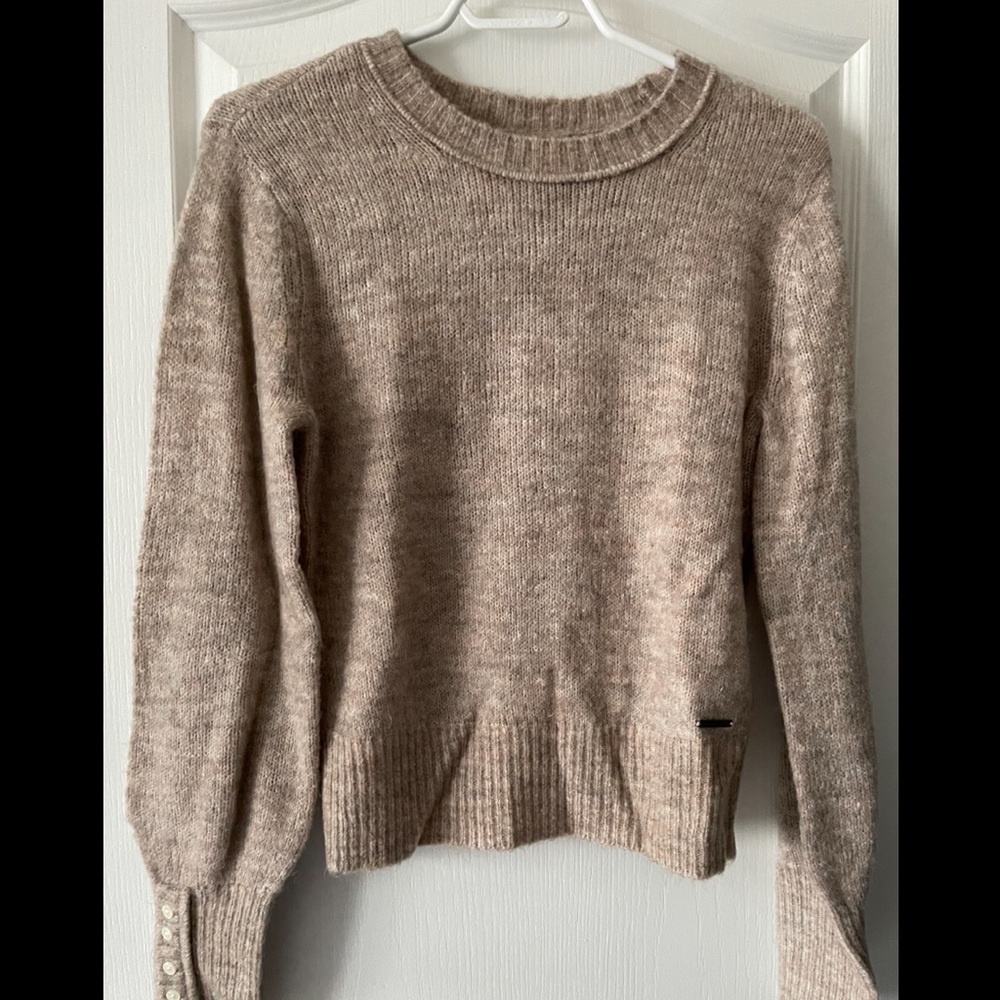 New Abercrombie and Fitch Button Back Sweater NWOT
